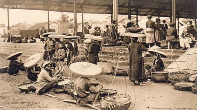Một cảnh buôn bán ở Hà Nội xưa. Nguồn: Tâm sự của Sách